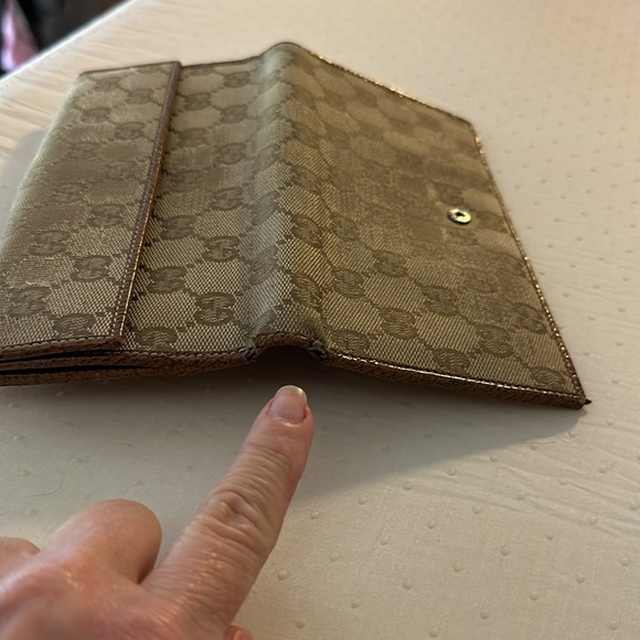 Gucci wallet many card spots & compartments - Picture 6 of 14